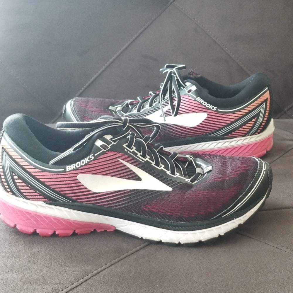 Brooks Ghost 10 Running Shoes- size 10.5